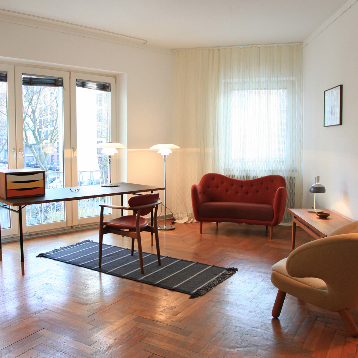 Dc Hillier S Mcm Daily Finn Juhl S Nyhavn Desk